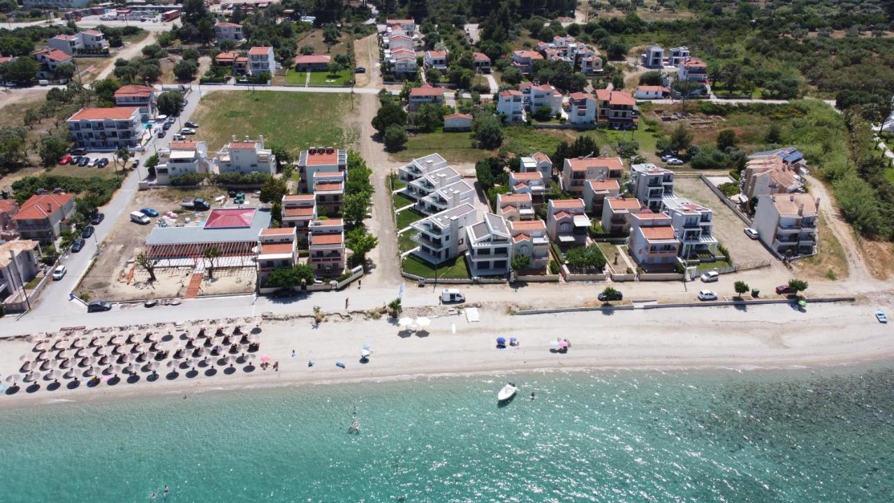 Villa Oleandra By The Sea Polychrono Exterior foto