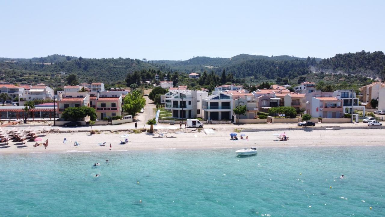 Villa Oleandra By The Sea Polychrono Exterior foto
