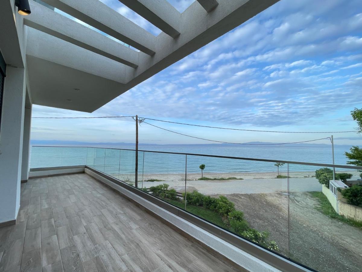 Villa Oleandra By The Sea Polychrono Exterior foto